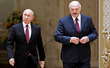 Путин и Лукашенко прокатились на горных лыжах и снегоходах в Сочи и попали на видео