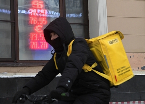 Курьерская доставка стала самой популярной подработкой в России