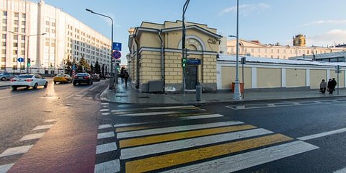 До конца лета в центре Москвы появятся новые пешеходные переходы