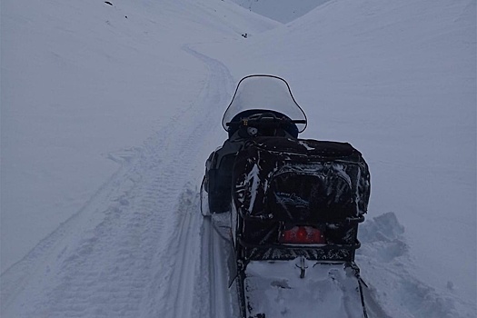 В Коми продолжают поиски попавших под сход снежной лавины туристов