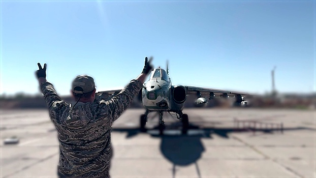 Экипажи Су-25 разнесли опорный пункт ВСУ в зоне спецоперации