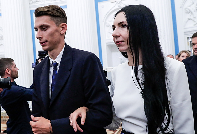 Путин поблагодарил футболистов за то, что благодаря их хорошей игре россияне смогли ими гордиться и поверить в возрождение отечественного футбола.