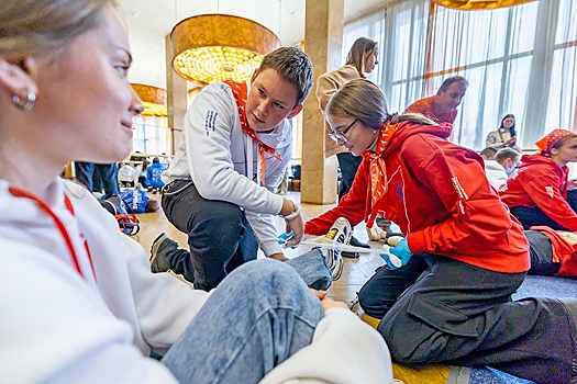 В Москве школьники и студенты соревновались в умении оказывать первую помощь