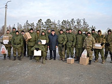 Мобилизованным жителям Кувандыка доставили посылки от родных