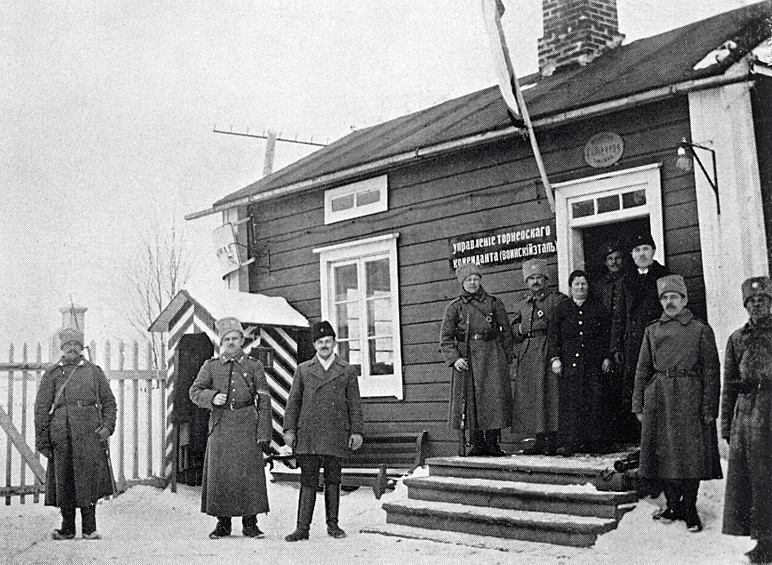 Русский пограничный и таможенный пост на финской стороне реки Торне во время Первой мировой войны, 1915.
