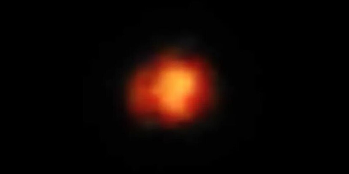 Представлено фото одной из первых галактик Вселенной