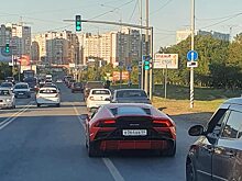 По улицам Саратова ездит элитным спорт-кар с «блатными» номерами»
