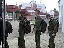 Россия вернула из плена группу российских военнослужащих