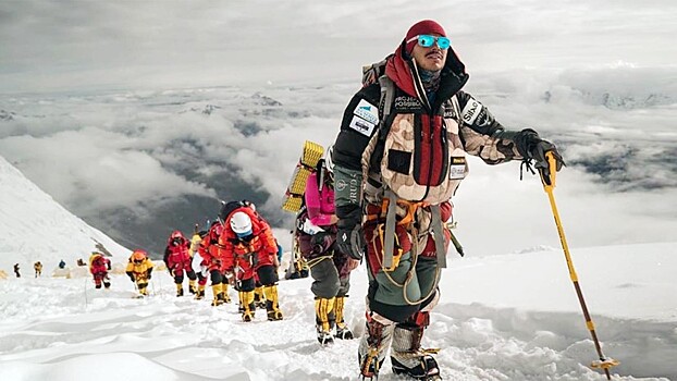 Непальский альпинист — о покорении 14 самых высоких гор мира за рекордное время
