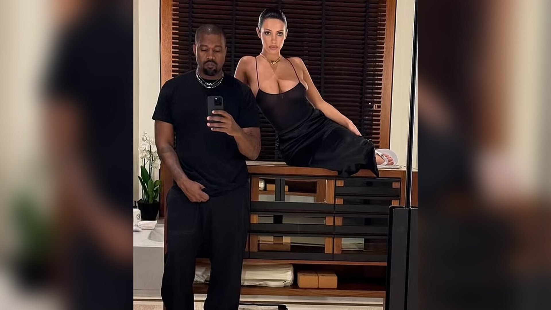 Модель Бьянку Цензори в боди и колготках засняли с опухшим Канье Уэстом