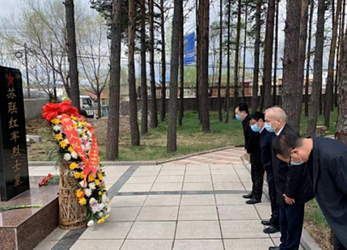 В китайском Шэньяне почтили память советских солдат