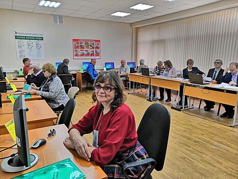 Самым «продвинутым» пользователем смартфонов среди свердловских пенсионеров стал 80-летний житель Екатеринбурга