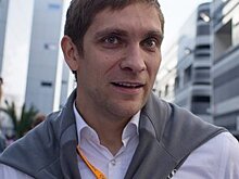 Подросток из ЯНАО встретился с гонщиком "Формулы-1" после "Елки желаний"