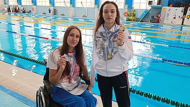 Пловчихи из Оренбуржья Виктория Ищиулова и Юлия Молчанова выиграли золото Кубка России