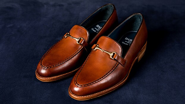 Британцу ампутировали пальцы на ногах из-за свадебной обуви