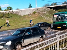 Коммунальная река на Щербакова поставила Уктус в многокилометровые пробки