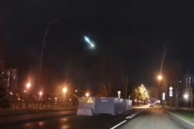 Нашедший осколки пролетевшего над Москвой метеорита решил обогатиться