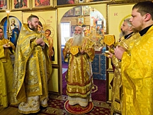 Епископ Феофилакт окропил котлован строящегося храма на Каховке