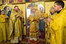 Епископ Феофилакт окропил котлован строящегося храма на Каховке