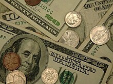 Доллар пользуется своими преимуществами по отношению к рублю