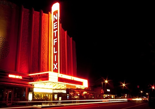 СМИ: Netflix обдумывает открытие собственных кинотеатров