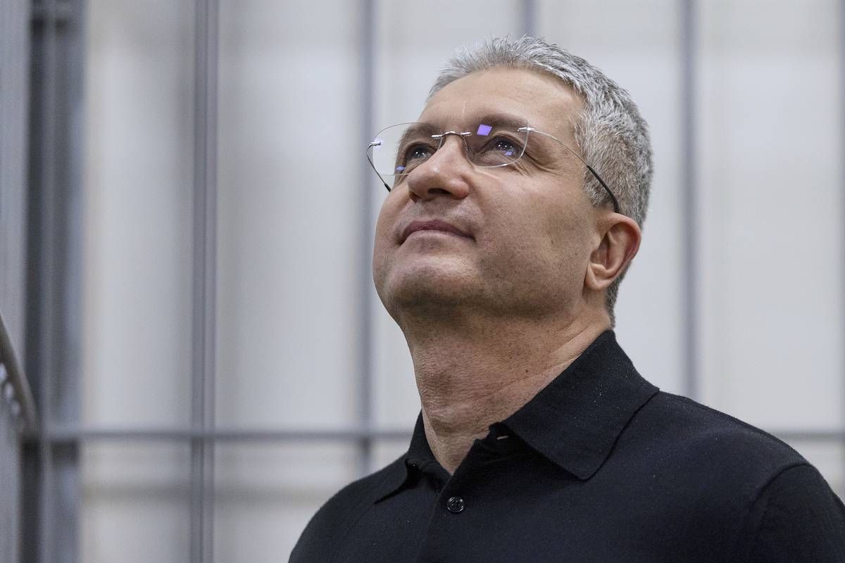 Суд определился с продлением ареста замминистру обороны Тимуру Иванову