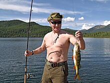 Путин два часа гонялся за щукой под водой в Сибири