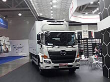 Hino представил новый грузовики кабину нового поколения на выставке Comtrans