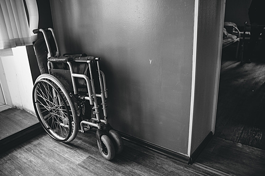 Следком займется инцидентом со сломанной при перелете коляской паралимпийца