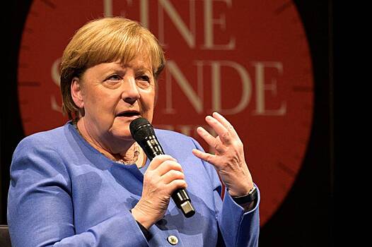 Меркель открестилась от слов о вине Польши и Балтии за конфликт на Украине