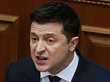 В кортеже Зеленского появился автобус с элементом для тарана людей