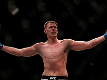 Россиянин Волков победил американца Харди на турнире UFC в Москве