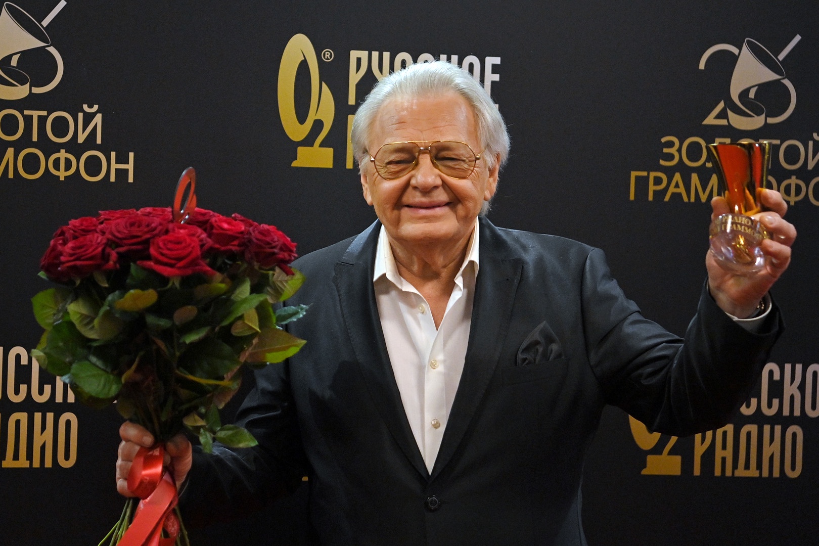 Юрий Антонов представил новую песню Доченька