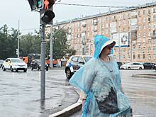 Ураган и шторм обрушились на Москву и Петербург