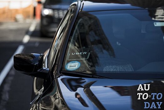 Uber должен квалифицировать всех водителей как наемных работников