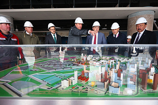 Крупнейшую стройку Екатеринбурга показали федеральному чиновнику