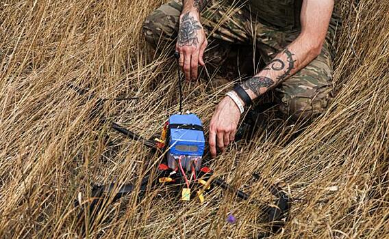 Инженер-сборщик, оператор запуска, связник, прикрытие: СБУ и поляки открывают "вакансии" в России