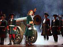 В Ростове состоялся показ спектакля "Петр I" Санкт-Петербургского театра музкомедии