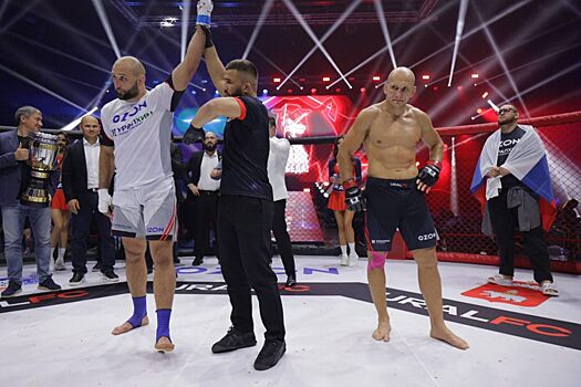 Давлатмуродов нокаутировал Василевского на турнире Ural FC 10