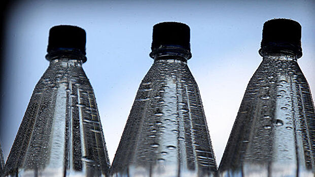 В аэропорту Сан-Франциско запретят продажу пластиковых бутылок с водой