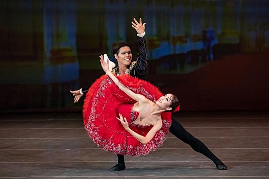 Ведущий солист челябинского театра стал одним из лучших танцовщиков «Большого балета»