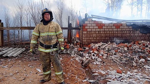 В Вавожском районе Удмуртии в пожаре сгорели два дома.