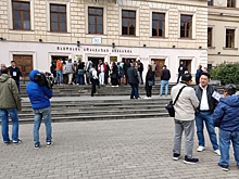 К середине дня избиратели в Грузии активнее пошли на выборы
