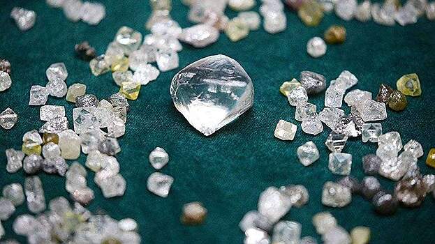 FT: санкции Запада против алмазов России ударят по Индии