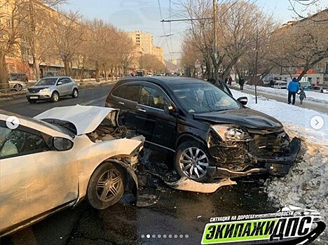 Автомобилистка пострадала в серьёзном ДТП во Владивостоке