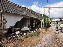 Спасатели откачали воду с большей части подтопленных домов в Крыму