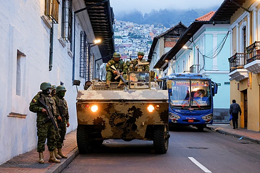 Власти Эквадора ввели режим "внутреннего вооруженного конфликта" после нападений банд