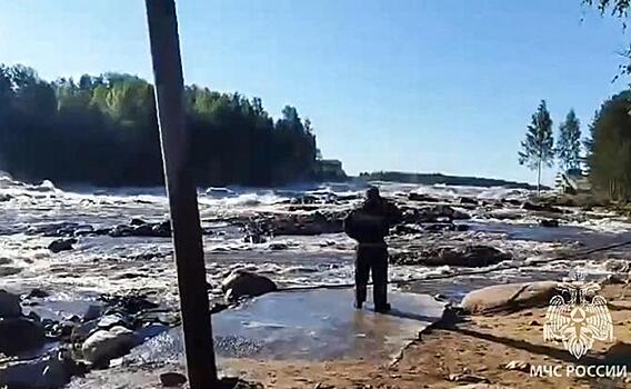 Катастрофический прорыв дамбы на Беломор-канале, есть пострадавшие. Что известно