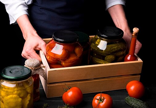 Как сделать заготовку на зиму и не отравить всю семью? 4 главных правила