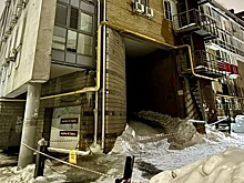 Глыба льда рухнула на 19-летнюю девушку в Нижнем Новгороде: она погибла